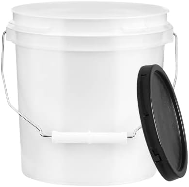 House Naturals 1 Gallon Food Grade Buckets with Lids BPA Free Plastic containers Three Colors (Pack of 3) Made in USA