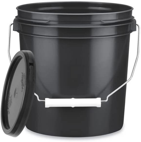 House Naturals 1 Gallon Food Grade BPA Free Bucket Container with Lids (Pack of 5) Made in USA (5, Black)