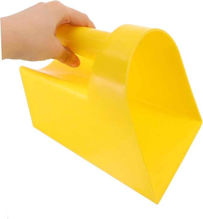 Ergonomic Livestock Feed Scoop Heavy Duty Garden Shovel Plastic Scoop Comfortable Handle
