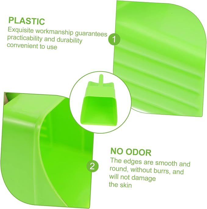 Thick Plastic Feed Shovel for Livestock Heavy-Duty Animal Feed Scoop Ergonomic Handle for Grain and Fodder in Farms