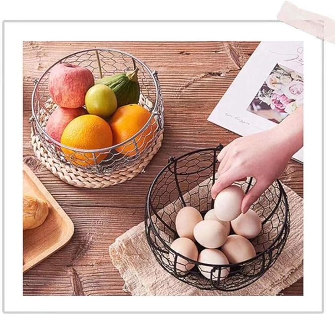 Round Chicken Wire Egg Basket, Farmhouse Metal Chicken Egg Collecting Basket with Handle Vintage Gathering Basket for Gathering Fresh Eggs Fruit Countertop Storage