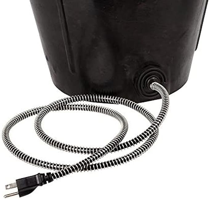 Farm Innovators Rubber 3 Gallon Flat Back Heated Bucket with Metal Handle, Built in Thermostat, and Concealed Heating Element, 70 Watt (4 Pack)