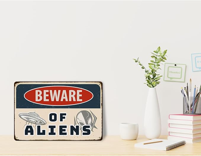 Alien Gifts Vintage Alien Decor Beware of Aliens Funny Aluminium Plate Signs for Home Bedroom Garage Man Cave Shed Indoor&Outdoor Wall Art Decorations Metal Signs