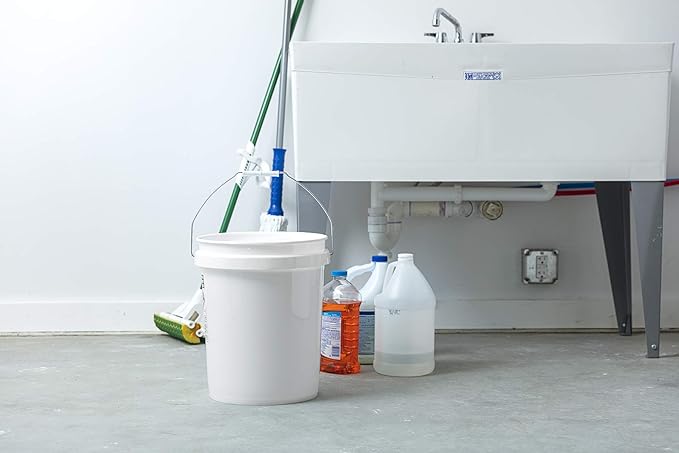United Solutions 5 Gallon Bucket - 3 Pack, White, Heavy Duty BPA-Free Plastic Bucket, Comfortable Handle, Easy to Clean, Perfect for on The Job, Home Improvement, or Household Cleaning