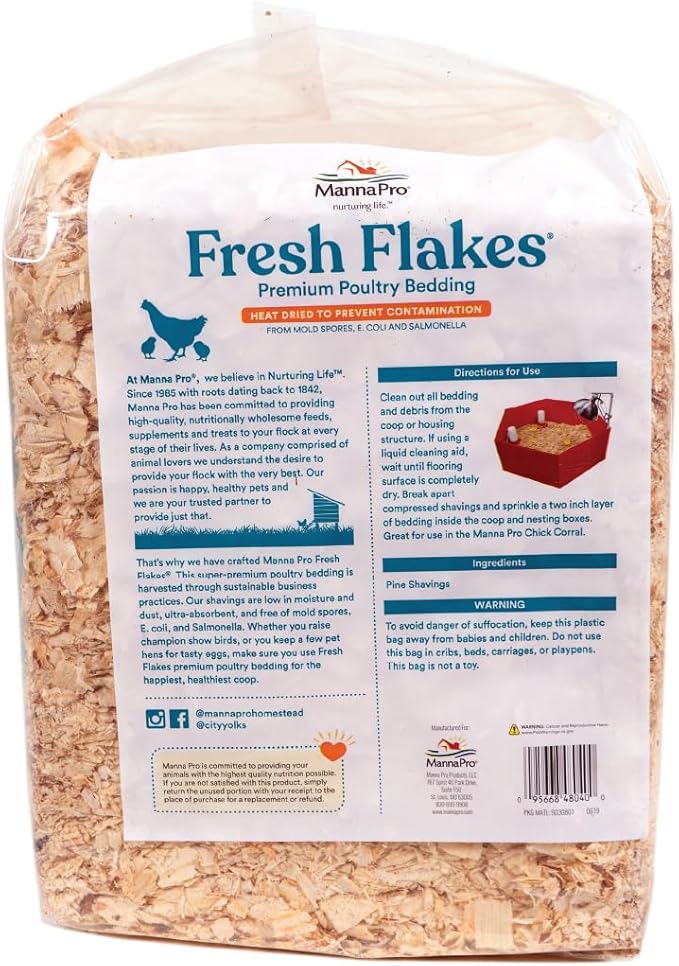 Manna Pro Fresh Flakes | Chicken Coop Bedding | Pine Shavings for Chicken Bedding | 4 Cubic Feet