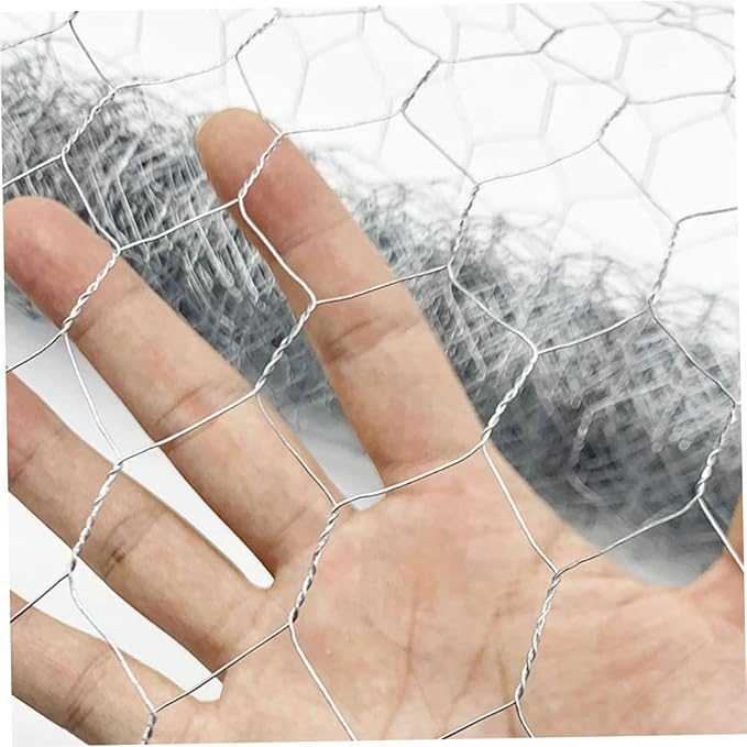 Galvanized Poultry Wire Fence Mesh for Chicken Coop and Garden Protection, 0.4m X 4m Heavy Duty Metal Wire Mesh 0.6mm Diameter and 16-Hole Pattern for Outdoor Farm Use