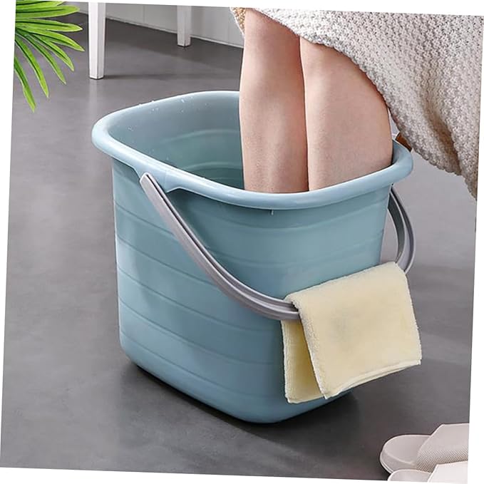Beaupretty Portable Plastic Water Bucket with Handle Household Utility Pail for Gardening Laundry and Farm Use Resistant Container with Smooth Surface for Easy Cleaning