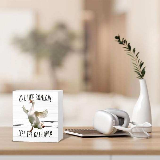 Duck Decor Sign Gifts - Live Like Someone Left The Gate Open - Wooden Box Sign for Home Farm House Kitchen Bathroom Bedroom (5x5 Inches)