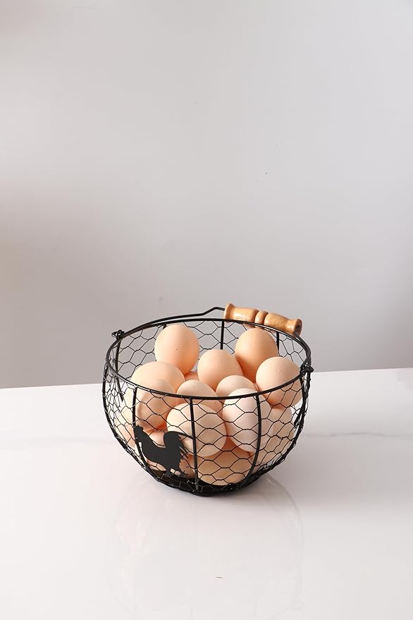 Fresh Eggs Collecting Basket With Handle，Vintage Style Metal Wire Eggs Holder Basket for Countertop Kitchen Storage Bin