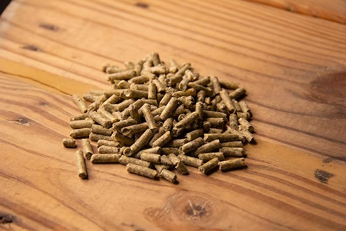 New Country Organics | Layer Pellets for Laying Hens | Soy-Free | 17% Protein | Certified Organic and Non-GMO | 35 lbs