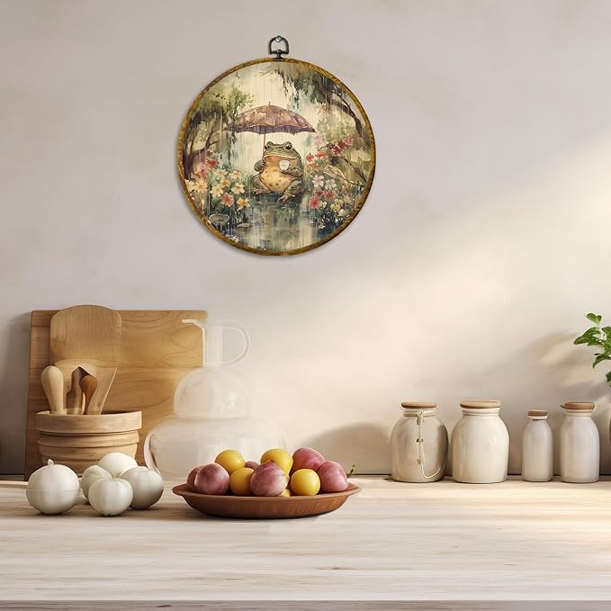 CUANFDDSF Vintage Frog Round Wall Art, Cottagecore Farmhouse Frog Framed Hanging Wall Decor, Whimsical Rainy Day Animal Canvas Prints Decorations for Home Bedroom Living Room, 10x10 Inch
