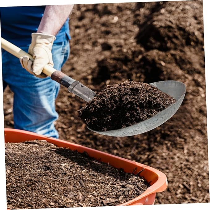 Swamp Bucket Utility Bucket Metal Dung Cleaning Shovel Dung Scoop for Muck