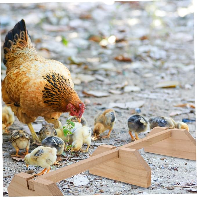 Wooden Chick Perch Stand for Brooder Chicken Roosting Bar Natural Finish Heavy-Duty Chicken Toy for Coop Suitable for Chicks and Birds