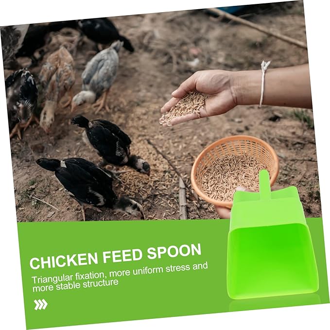 Thick Plastic Feed Shovel for Livestock Heavy-Duty Animal Feed Scoop Ergonomic Handle for Grain and Fodder in Farms