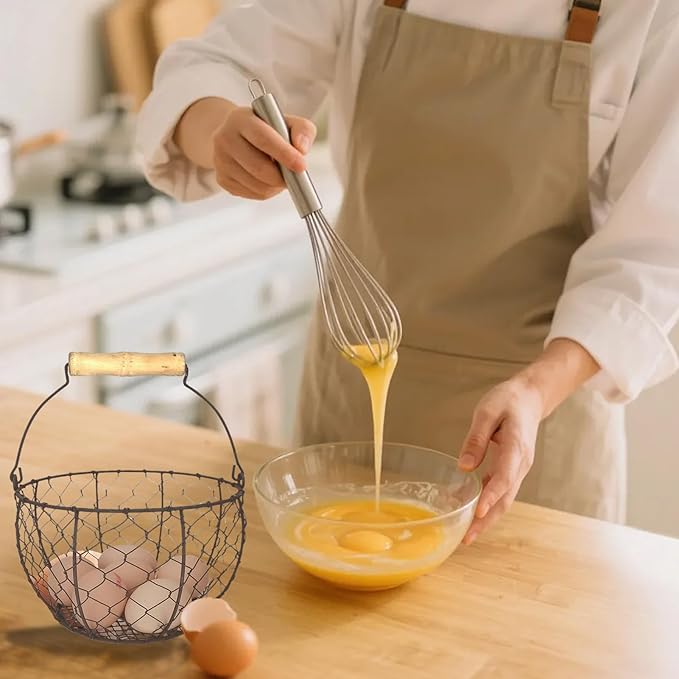 Farmhouse Wire Egg Basket For Gathering Fresh Eggs Iron Wire Storage Organizer With Handle Chicken Egg Collecting Basket Countertop Container Fruit Bin