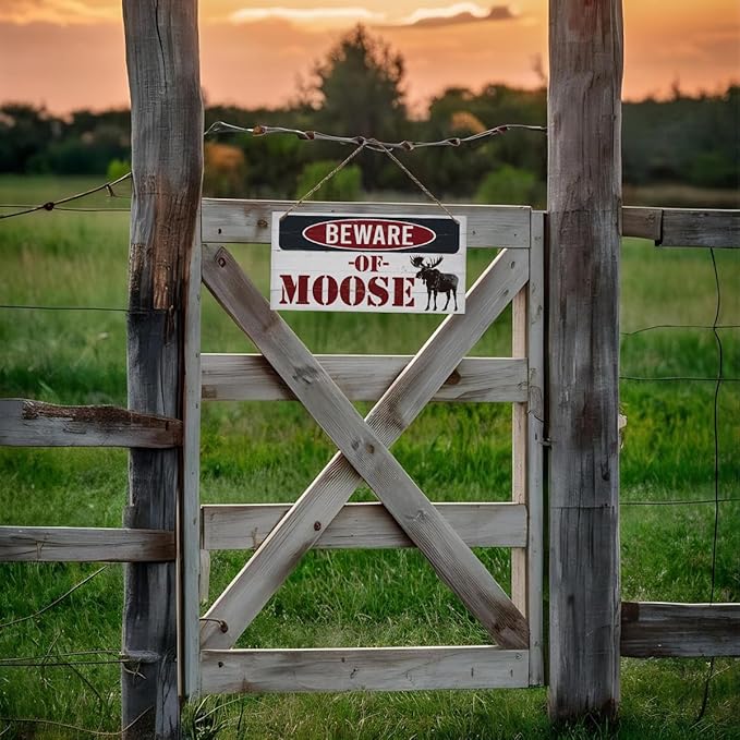 Warning Signs, Beware of Moose Sign, Decorative Wood Hanging Wood Plaque, Outdoor Warning Decorations Signs, Doors Sign for Cabin and Lake House, Farmhouse Wall Decor, Vintage Cafe Garage Bar Decoration