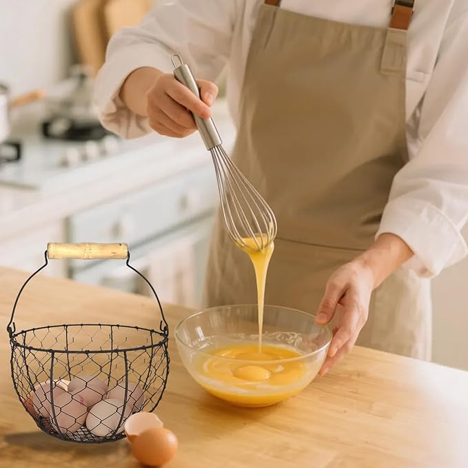 Farmhouse Wire Egg Basket For Gathering Fresh Eggs Iron Wire Storage Organizer With Handle Chicken Egg Collecting Basket Countertop Container Fruit Bin