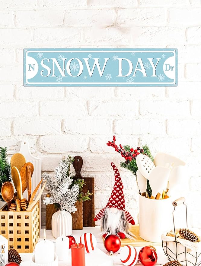 Snow Day Metal Tin Sign Christmas Plaque Sign Vintage Wall Decoration Home Bar Kitchen Cafe Bar Farmhouse Wall Art Sign 4x16 Inch