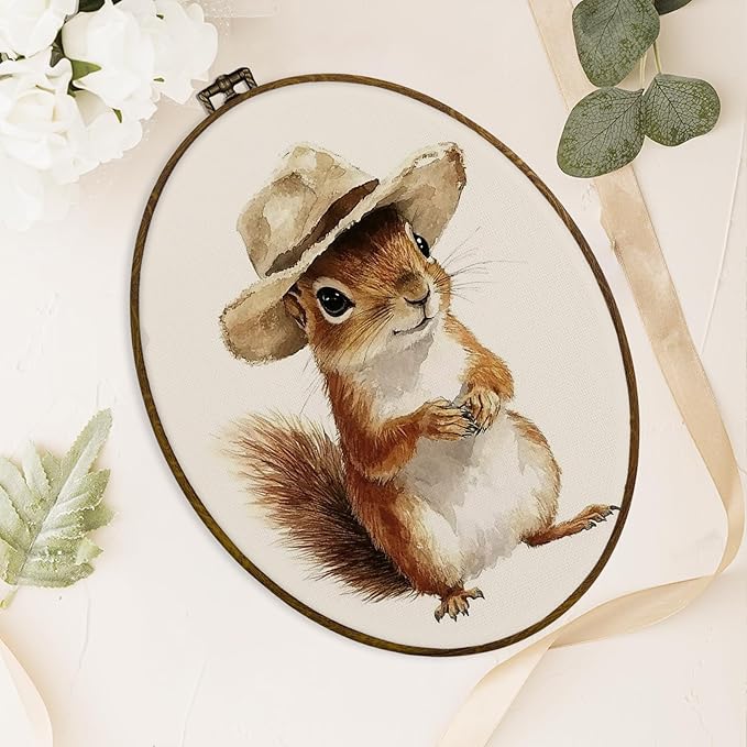 dvhdajed Vintage Squirrel Oval Wall Art Decor,Cottagecore Funny Squirrel Framed Canvas Art,Neutral Nursery Squirrels Oval Wall Hanging Decor for Living Room Bedroom, 8.7x11.3 In