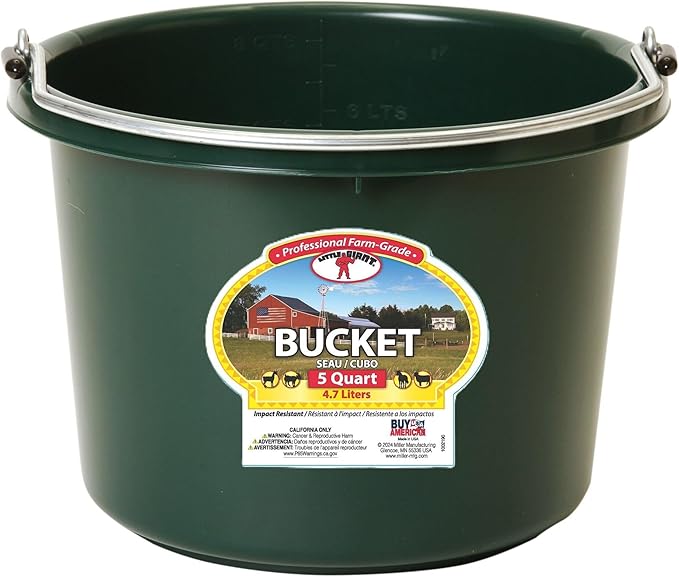 Little Giant® Plastic Animal Feed Bucket | Round Plastic Feed Bucket with Metal Handle | Made in USA | 5 Quarts (1, Green)