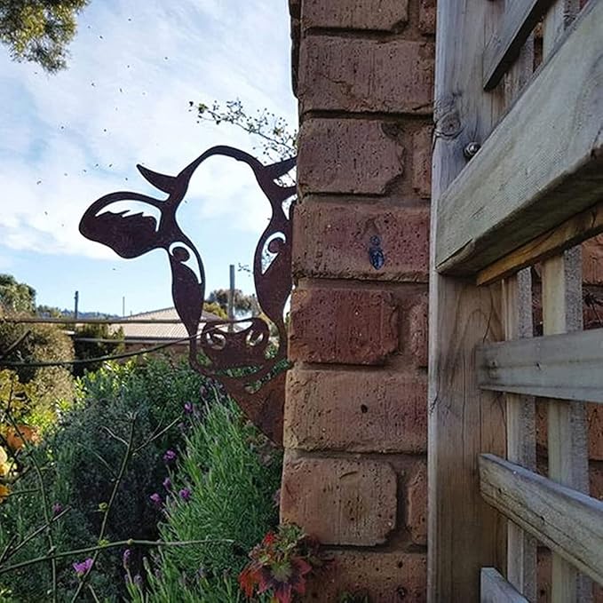 Farm Peeping Cow Metal Art Outdoor Decor Garden Fence Decoration, Farmhouse Backyard Hang Artwork Wall Decor, Outdoor Yard Patio Lawn Statue Gift for Loved Dad Grandpa (Cow)