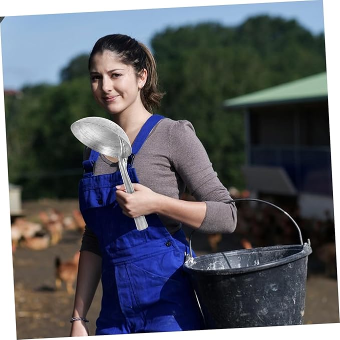 Happyyami Metal Feed Scoop Heavy Duty Iron Ladle for Horse Goat Feeding Watering Use