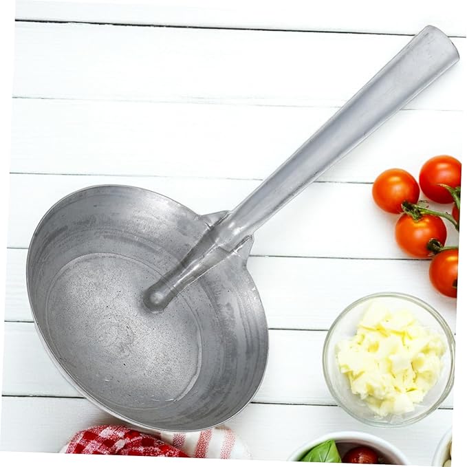 Totority Heavy Duty Iron Watering Spoon Feed Scoop Comfortable Handle Sturdy Ladle for Garden Home Backyard