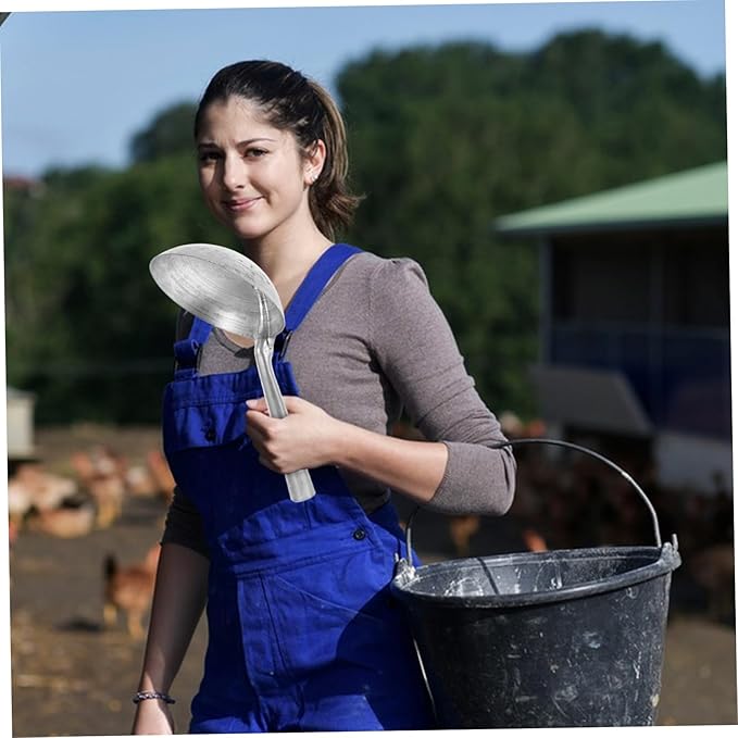 Yardwe Horse Feeding Scoop Ladle Iron Spoon Ergonomic Handle Farm Backyard Garden Tool Metal Scoop