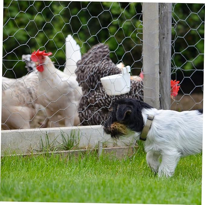 Galvanized Poultry Wire Fence Mesh for Chicken Coop and Garden Protection, 0.4m X 4m Heavy Duty Metal Wire Mesh 0.6mm Diameter and 16-Hole Pattern for Outdoor Farm Use