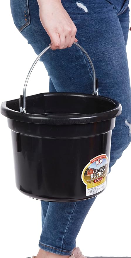 Little Giant® Flat Back Plastic Animal Feed Bucket | Animal Water and Feed Bucket with Metal Handle | 8 Quarts | Black
