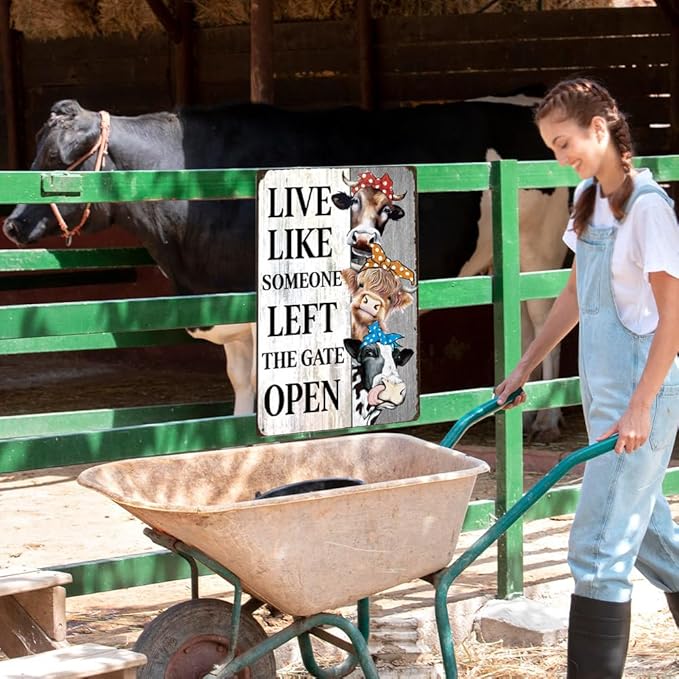 Vintage Cow Decor Sign Live Like Someone Left The Gate Open Tin Sign for Home Farm Fence Bathroom Bedroom Wall Decor 8x12 Inches, Highland Cow Decor for Country Cottage Farm Yard