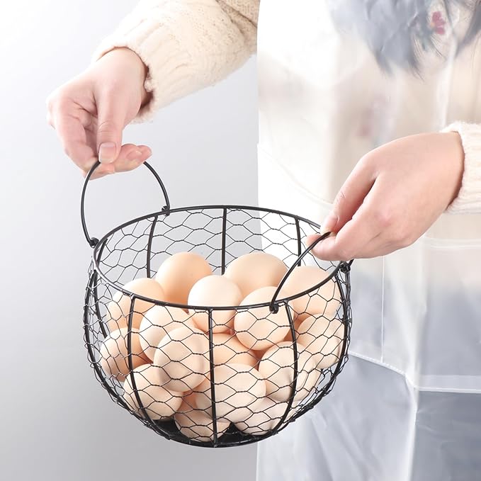 Farmhouse Rooster Egg Basket for Fresh Eggs, Black Metal Wire Egg Holder, Holds 25-35 Eggs, Rustic Kitchen Countertop Decor with Removable Lid & Handles - Bonus Set of 4 Silicone Egg Poachers