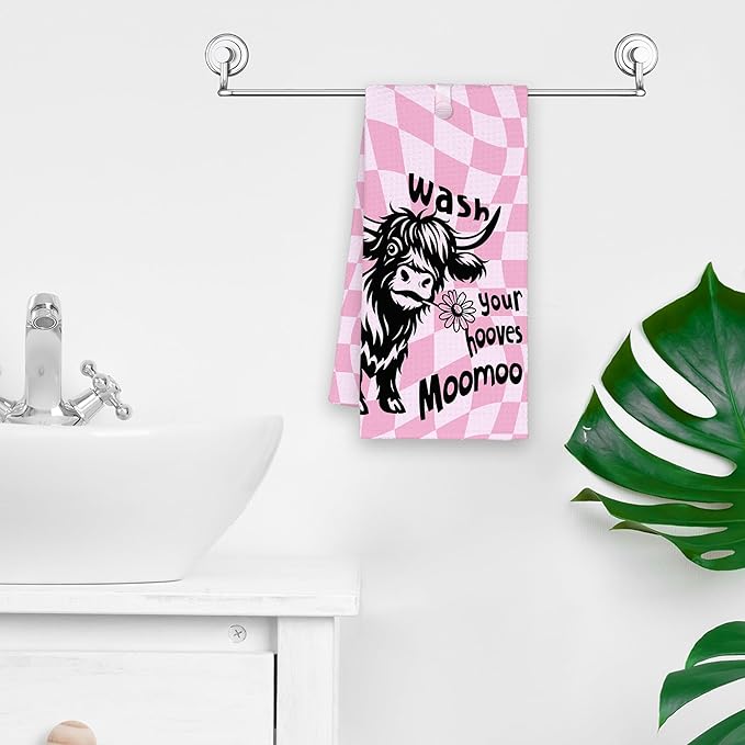 Funny Highland Cow Pink Bathroom Kitchen Towels, Cute Wash Your Hooves Hand Towel for Girly Teens Room, Farmhouse Gifts for Farmer, Trendy Preppy Checkered Dish Towels Decor for Dorm 16x24in