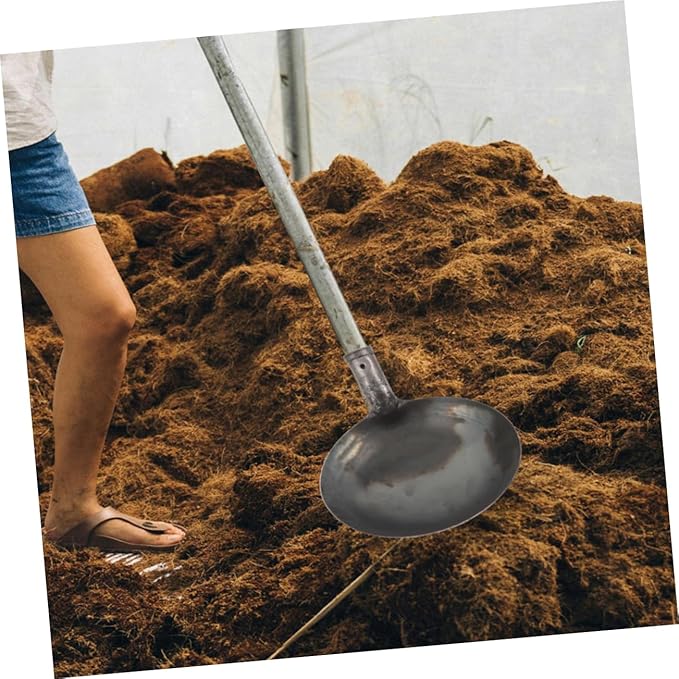 Swamp Bucket Utility Bucket Metal Dung Cleaning Shovel Dung Scoop for Muck