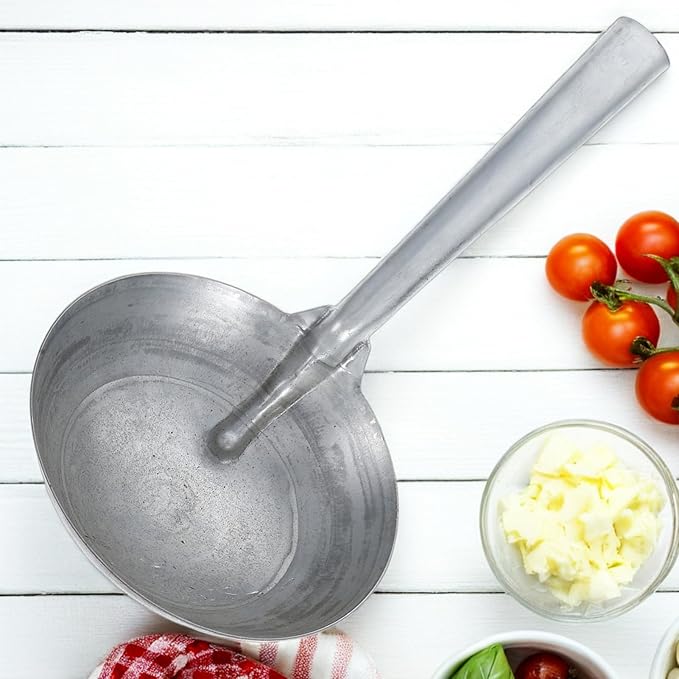 TOYANDONA Iron Scoop Water Spoon Portable Ladle for Farming Heavy Duty Garden Feed Scoop