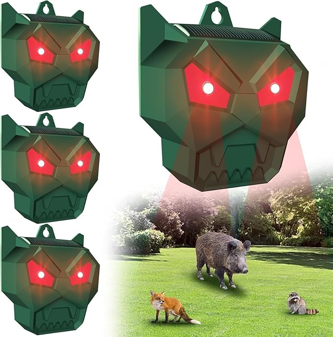 Eyourlife 4Pcs Green Predator Lights for Chicken coop,Solar Predator Deterrent Flashing Lights,Night Guard Predator Light Suitable for Yard and Chicken Coop to Stop Coyote Fox Raccoon Skunk