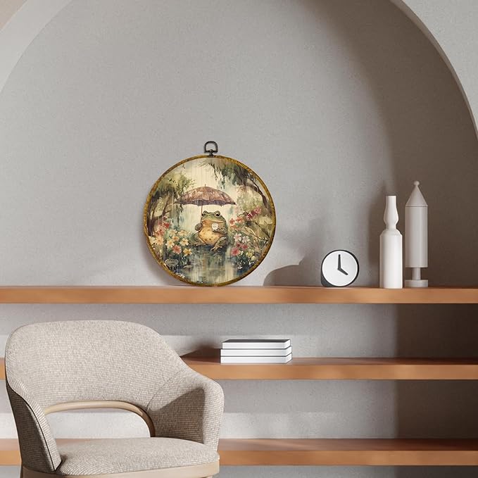 CUANFDDSF Vintage Frog Round Wall Art, Cottagecore Farmhouse Frog Framed Hanging Wall Decor, Whimsical Rainy Day Animal Canvas Prints Decorations for Home Bedroom Living Room, 10x10 Inch