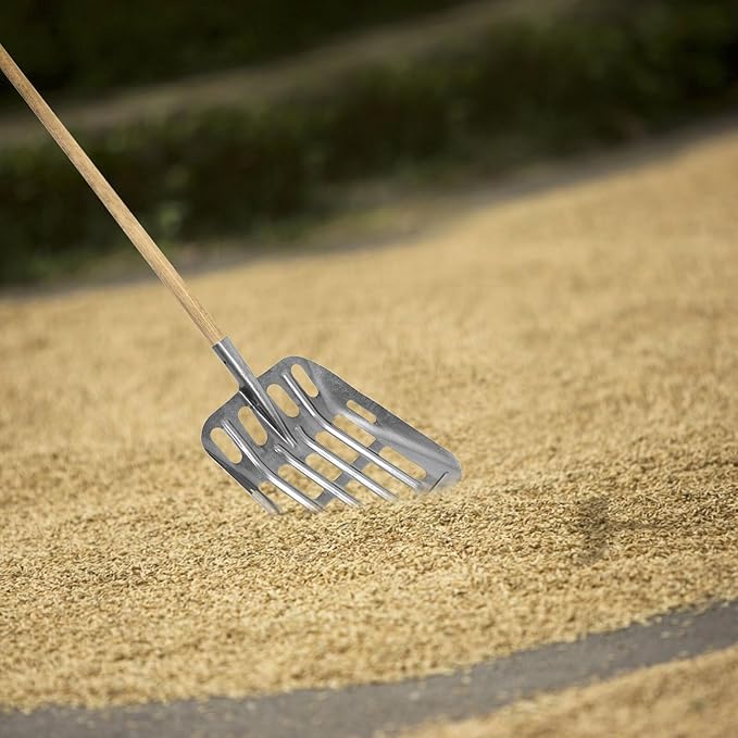 Beaupretty Multi-Function Household Corn Shovel and Grain Sieve Scoop for Farming and Gardening, Large Hollow Steel Shovel with Wide 35cm Blade, Practical Farm and Garden Hand Tool