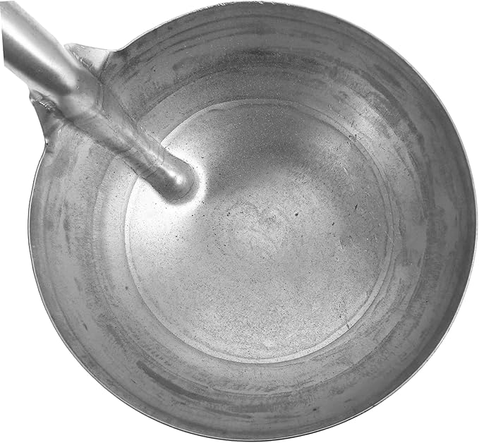 Yardwe Horse Feeding Scoop Ladle Iron Spoon Ergonomic Handle Farm Backyard Garden Tool Metal Scoop