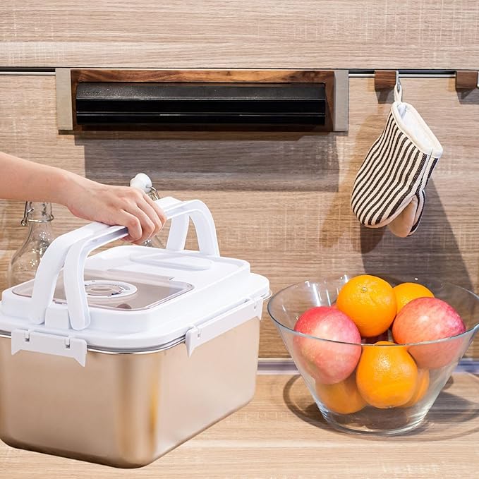 Saim 20Lbs Stainless Steel Rice Containers,Metal Flour Bin, Food Storage Container with Silicone Airtight Lid and Scoop, Measuring Cup/Portable Rice Dispenser for Dry Beans,Oatmeal and Grains (20Lbs)