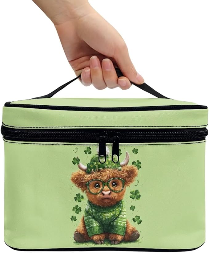 Travel Makeup Bags for Women Portable Tote Cosmetic Case with Carry Handle Toiletry Accessories Storage Organizer Bags for St. Ptrick's Day, Shamrock Highland Cattle Green