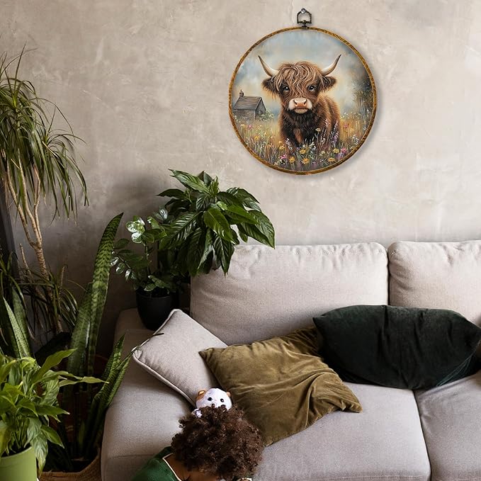 Hiuwevt Rustic Highland Cow Round Wall Art Decor, Cottagecore Wildflower Western Cow Framed Canvas Prints, Farm Animal Cattle Round Wall Hanging Decor for Home Bedroom Decorations, 10x10 Inches
