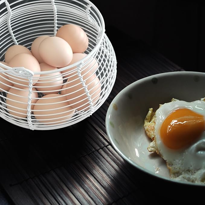 LINCOUNTRY.Chicken Egg Basket for collecting Eggs,Farmhouse Wire Egg Basket for Gathering Fresh Eggs with Handle Vintage Cream Metal Basket for Countertop Kitchen Storage
