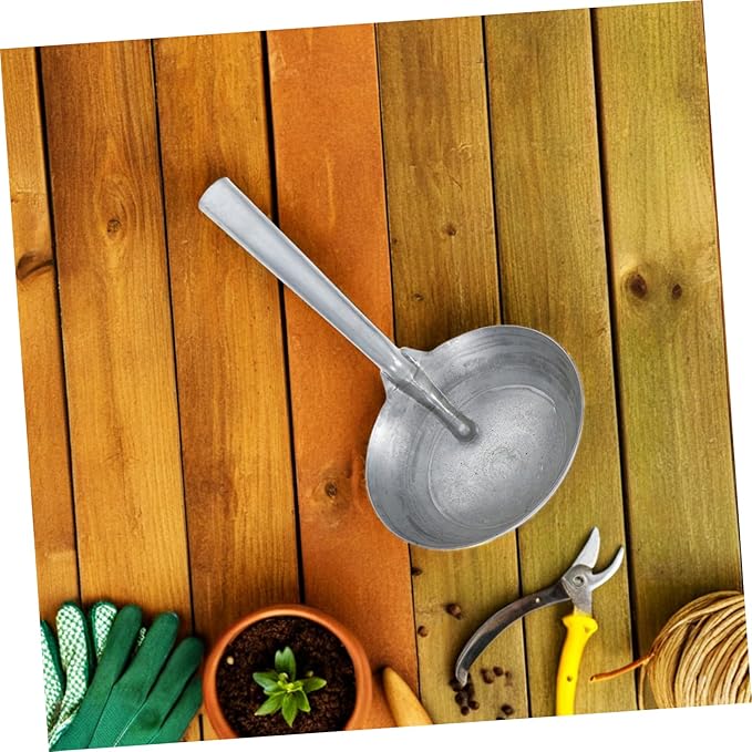 Iron Water Ladle Feed Scoop Smooth Surface Versatile Farming Tool for Household Use