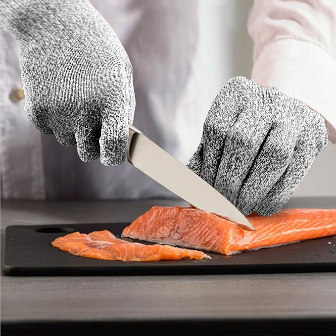 Evridwear Cut Resistant Gloves Food Grade Level 5 Kitchen Safety Protection (Gray, Small)