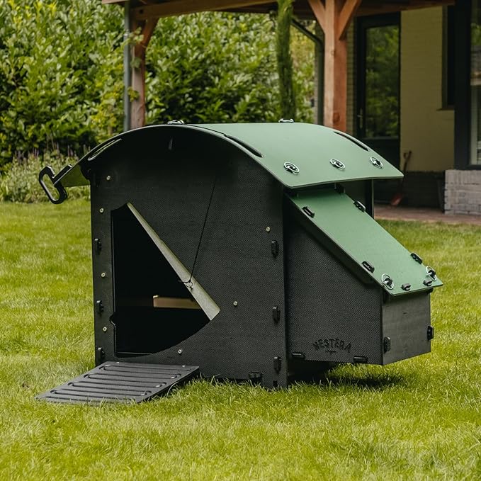 Nestera Plastic Chicken Coop - 25yr Lifespan, Small, Ground, Suitable for 3 Chickens or 5 Bantams, Easy to Clean, Maintenance Free, Ideal Temperature, Predator Proof
