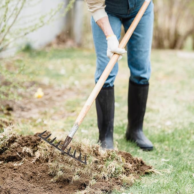 TEHAUX Dark Grey 9-Tine Agricultural Rake for Soil Loosening and Grass Gathering, Farm and Garden Hand Tool for Planting and Soil Preparation