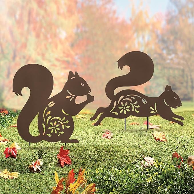 Metal Squirrel Garden Stake,Set of 2 Outdoor Thanksgiving Yard Decor,Fall Decorations Rusty Squirrel Statues for Outside,Lawn,Pathway