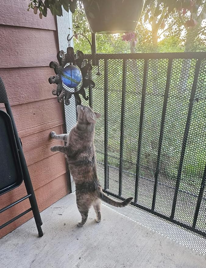 16In x 15Ft Plastic Chicken Wire Mesh Fencing, TOYPOPOR 500GSM Durable Heavy Duty Hexagonal Chicken Wire for Cat Dog Fencing, Garden Fence, Aquarium, Moss Pole, Aperture 0.4'', Rustproof, Easy to Cute