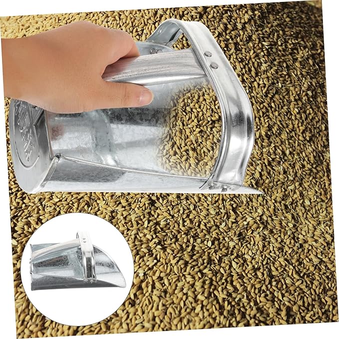 VOSAREA Large Feed Scoop Heavy Duty Farm Shovel for Livestock and Poultry Ergonomic Handle Portable and Easy to Clean for Grain Distribution